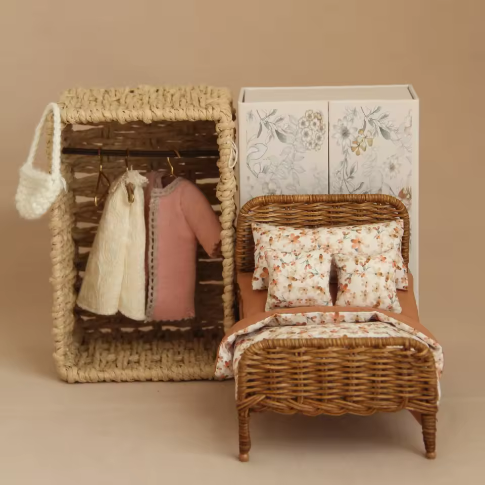 Moenga Iti Set (Small bed set)