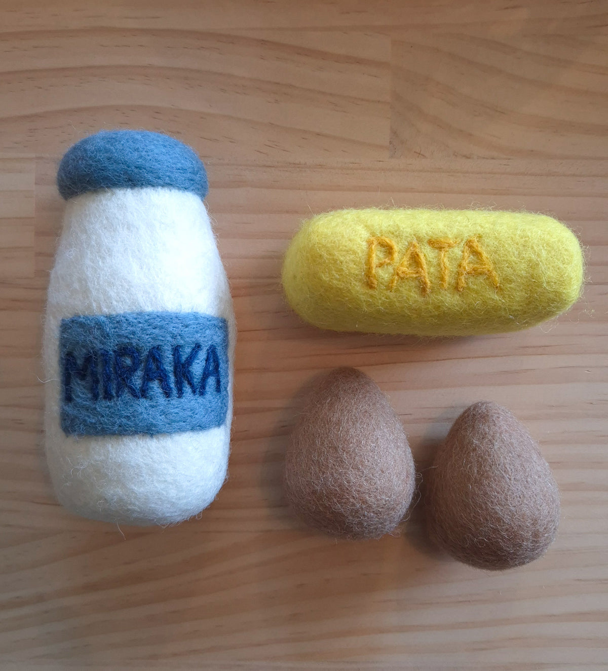 Te Reo Felt Play Dairy Set