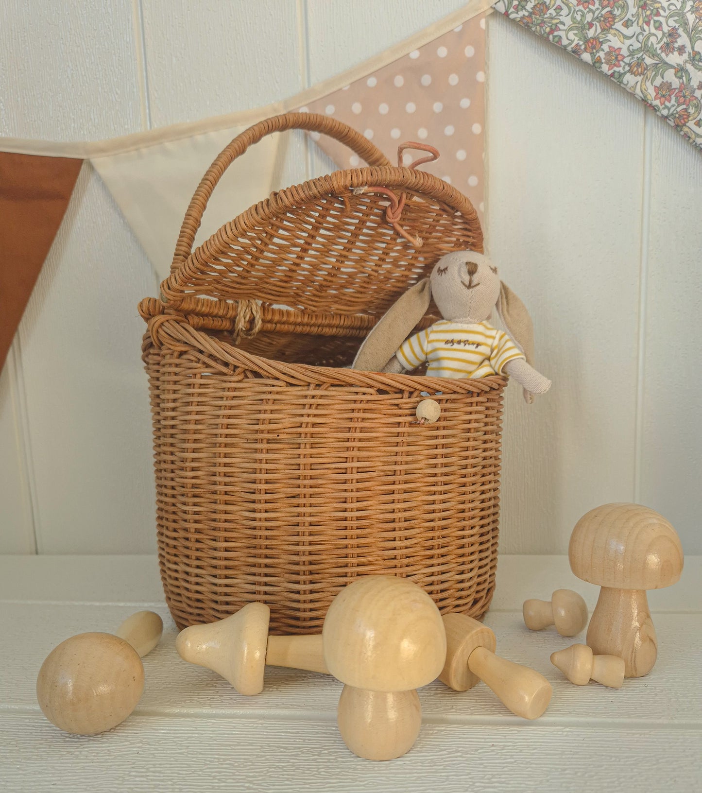Rattan Gatherer Kete Seconds