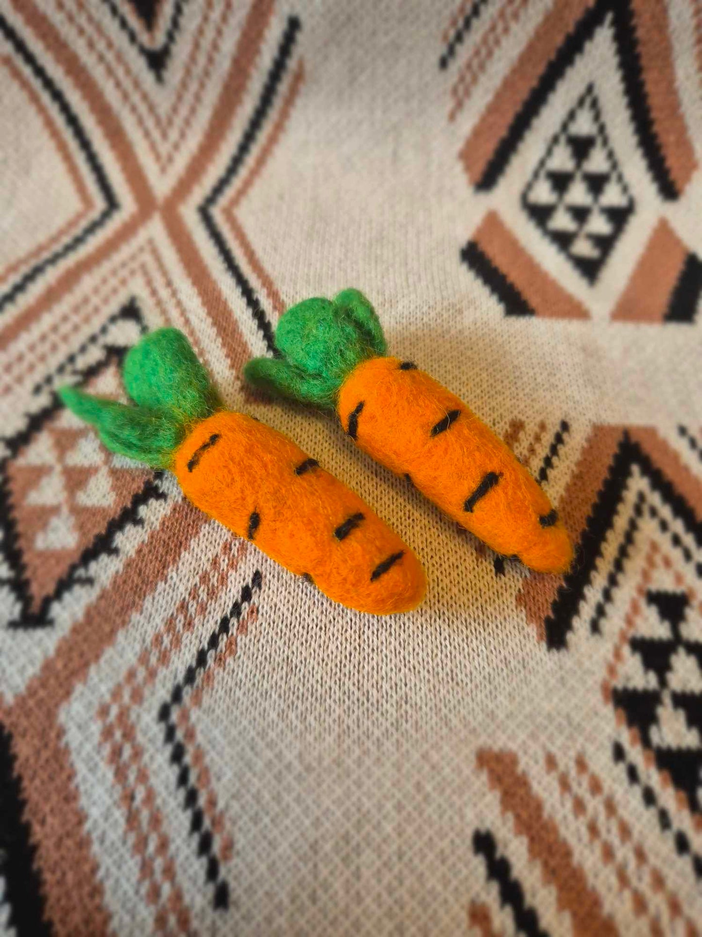 2pc Mini Felt Carrots