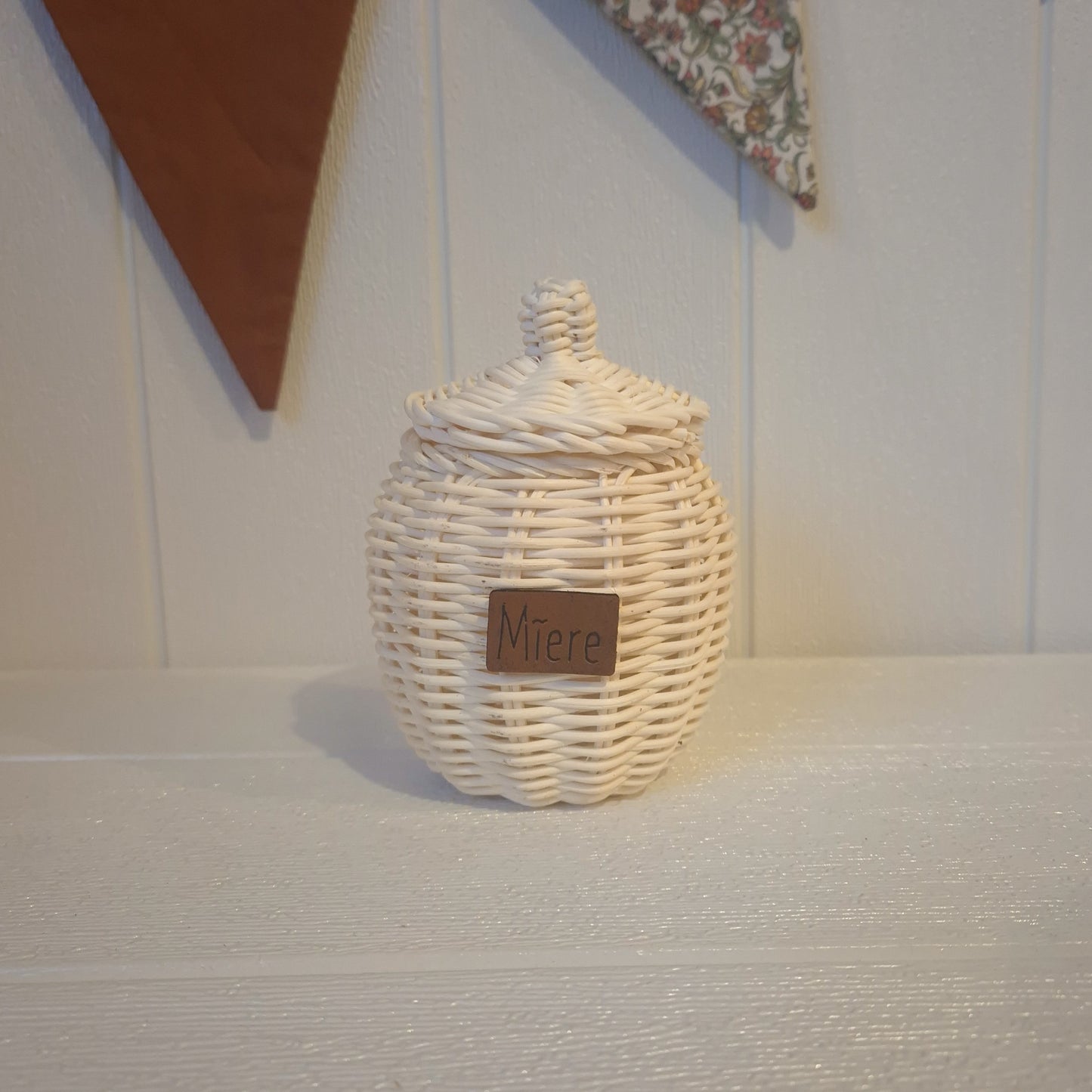 Rattan Mīere/Honey Jar