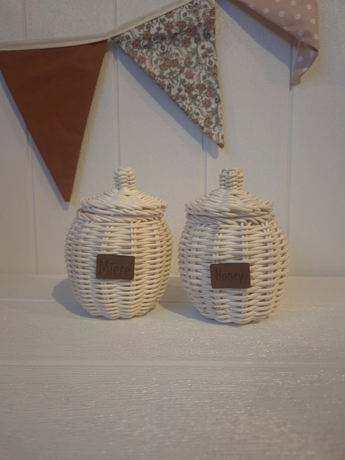 Rattan Mīere/Honey Jar