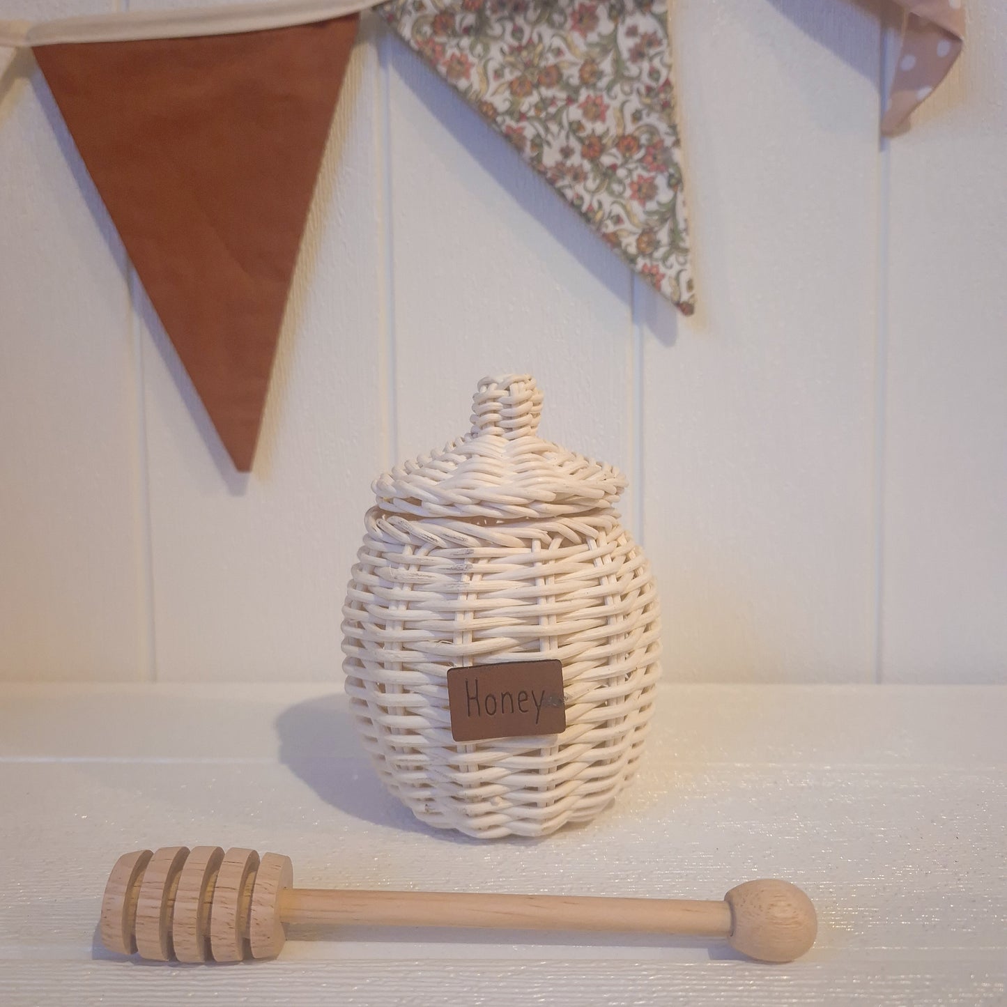 Rattan Mīere/Honey Jar