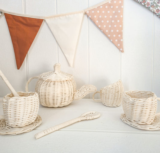Rattan Tea Set