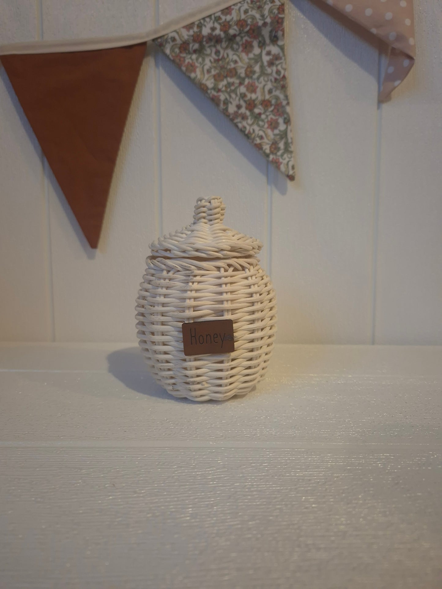 Rattan Mīere/Honey Jar