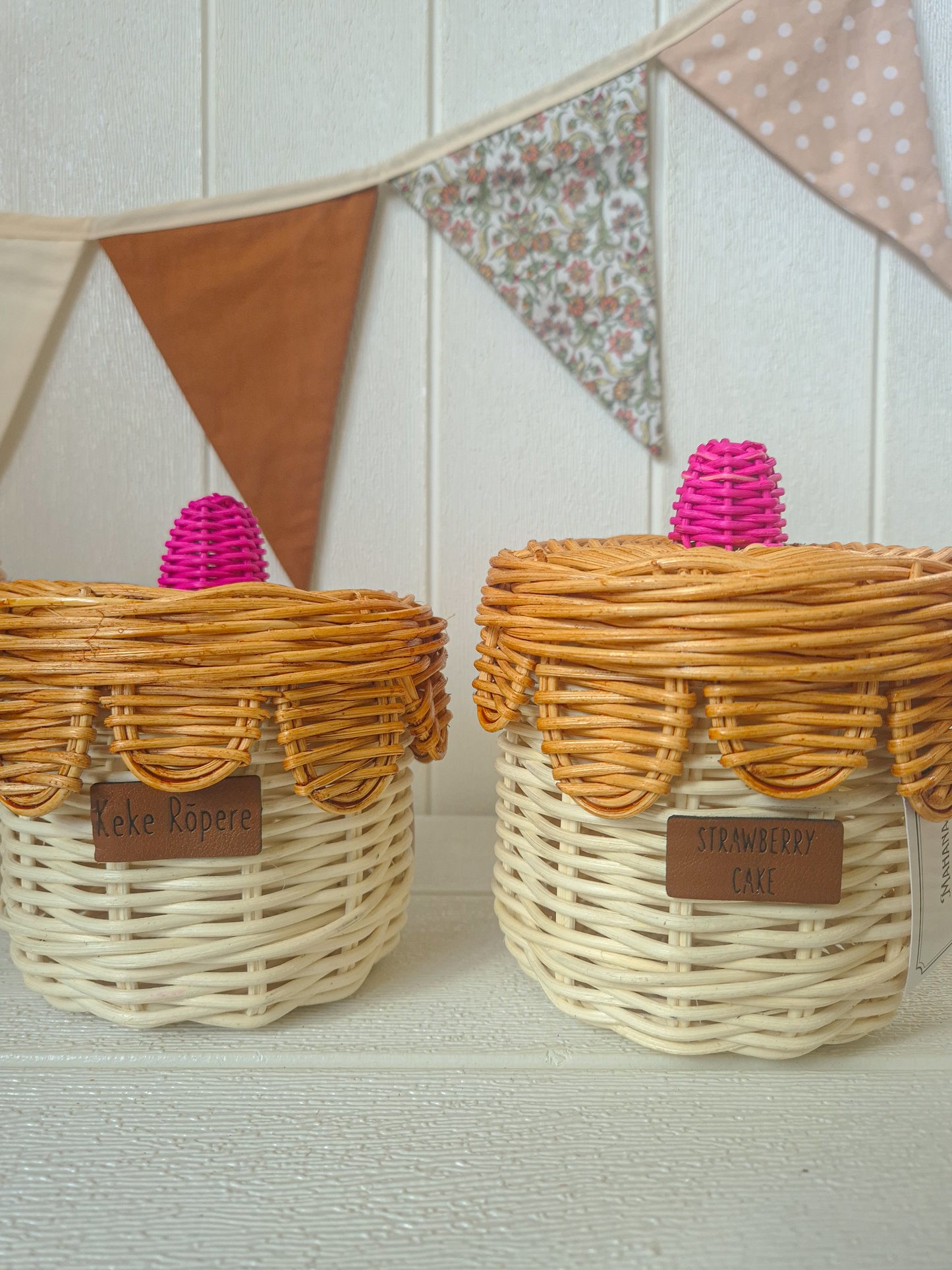 Keke Rōpere/ Strawberry Cake