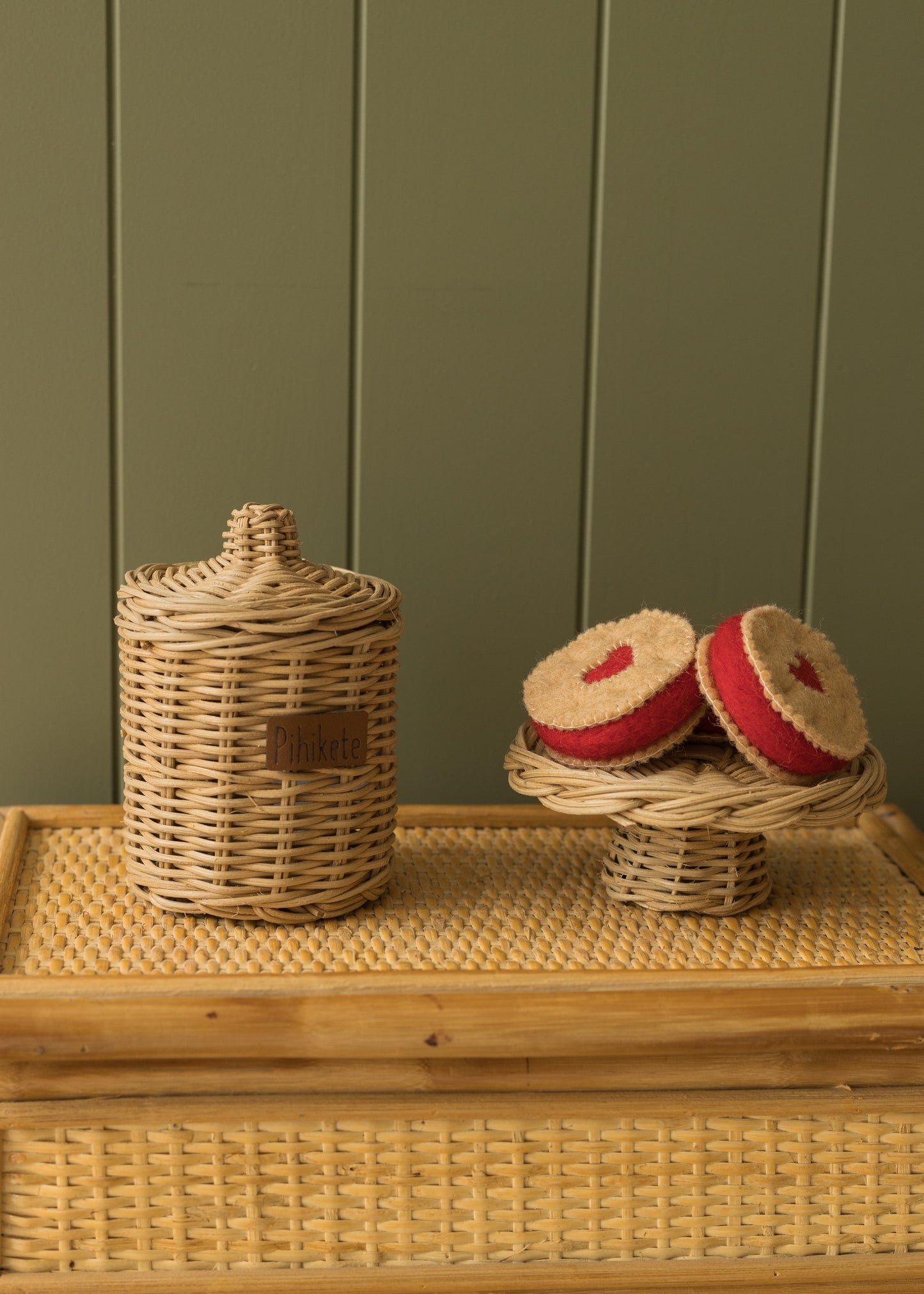 Rattan Cake Stand